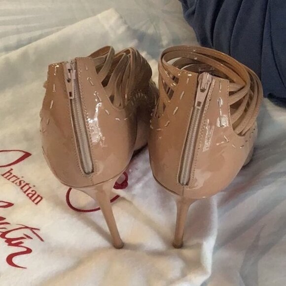 Christian Louboutin beige patent leather gortika peep-toe high heels shoes - Picture 2 of 5